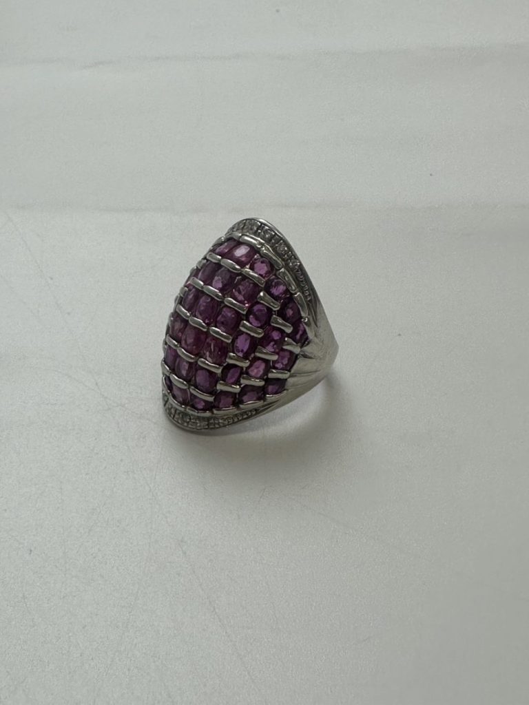 Pt900 色石 リング