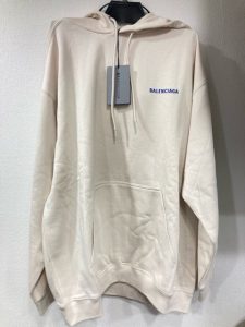 バレンシアガ パーカー
