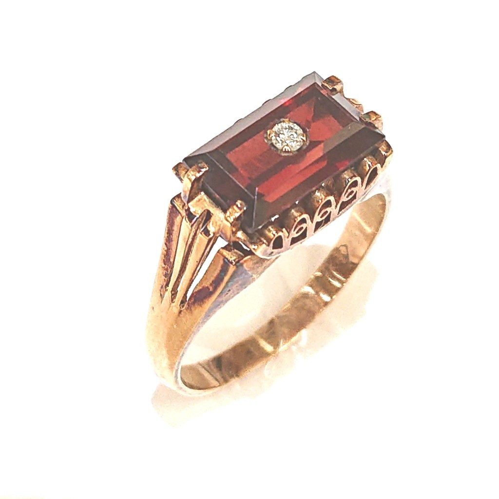 K18 ガーネット メレダイヤ付き リング