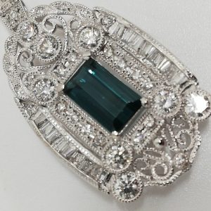 Pt900 エメラルド ダイヤ ネックレストップ