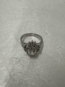 Pt900 ダイヤ付き リング