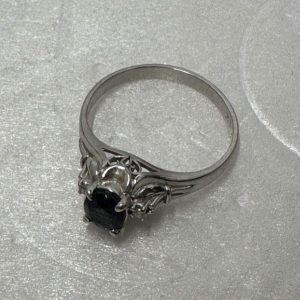 Pt900 サファイヤ メレダイヤ付き リング