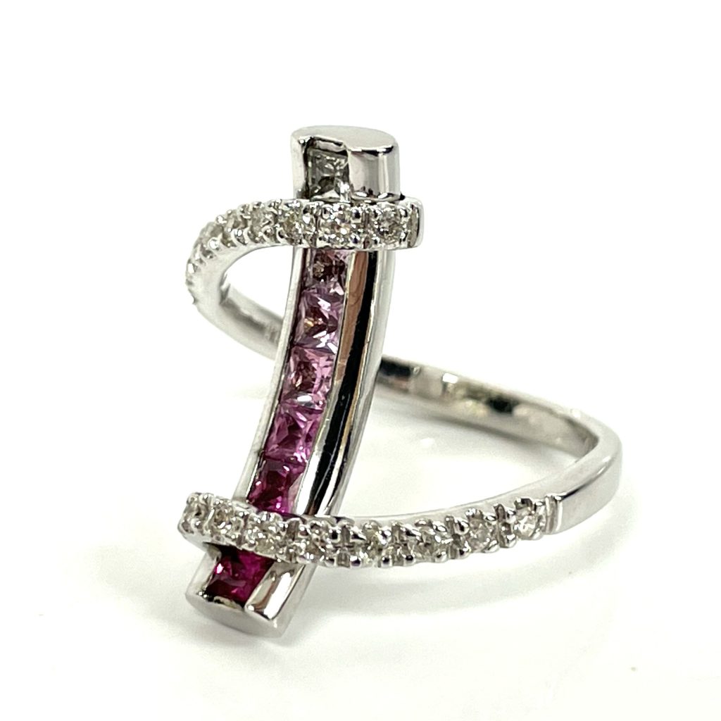 K18WG 色石付き デザインリング ピンクサファイア メレダイヤ装飾 査定無料 高価買取｜前橋市表町