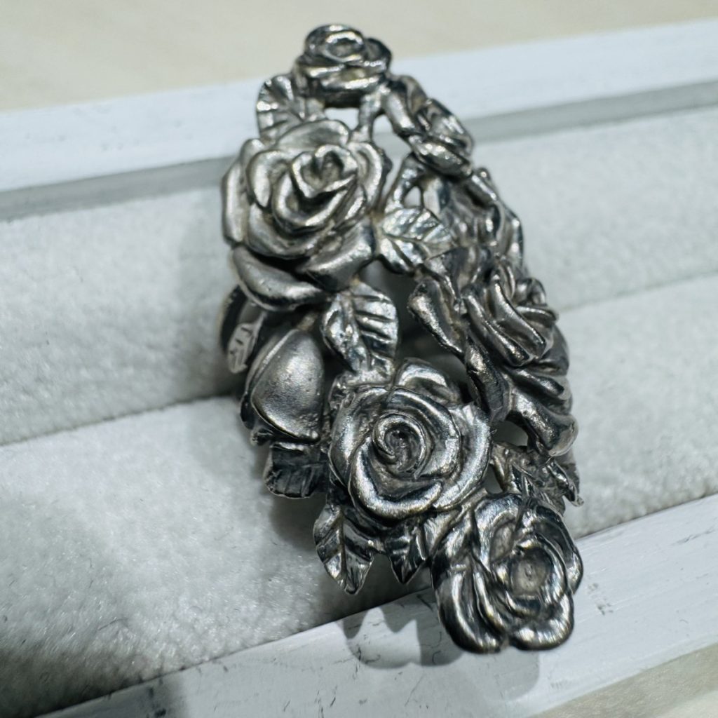 K18WG 薔薇柄リング