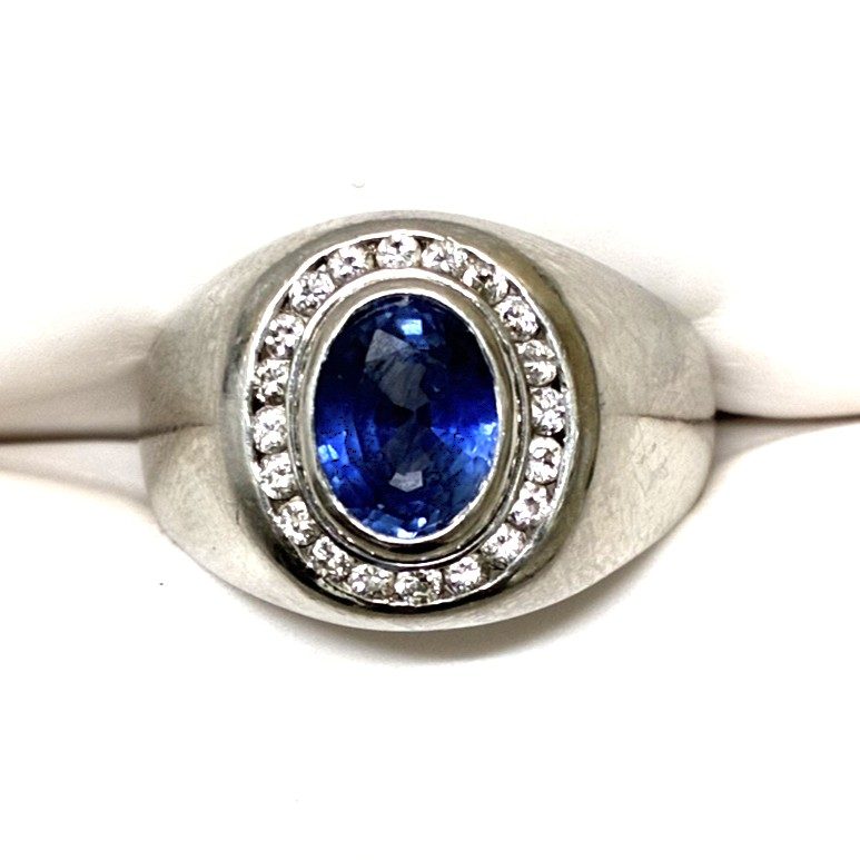 Pt900（プラチナ900）サファイアリング