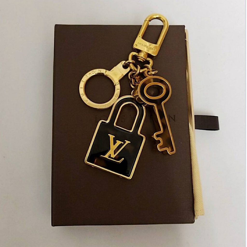 ルイ・ヴィトン キー ホルダー チャームの買取