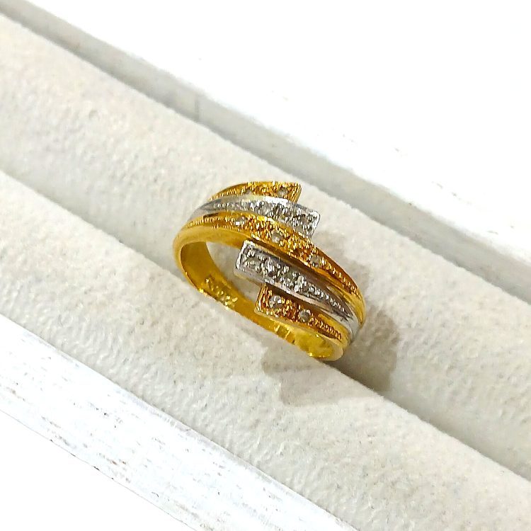 【K18Pt900リング】18金・プラチナ900・ダイヤモンド・貴金属・アクセサリー・指輪