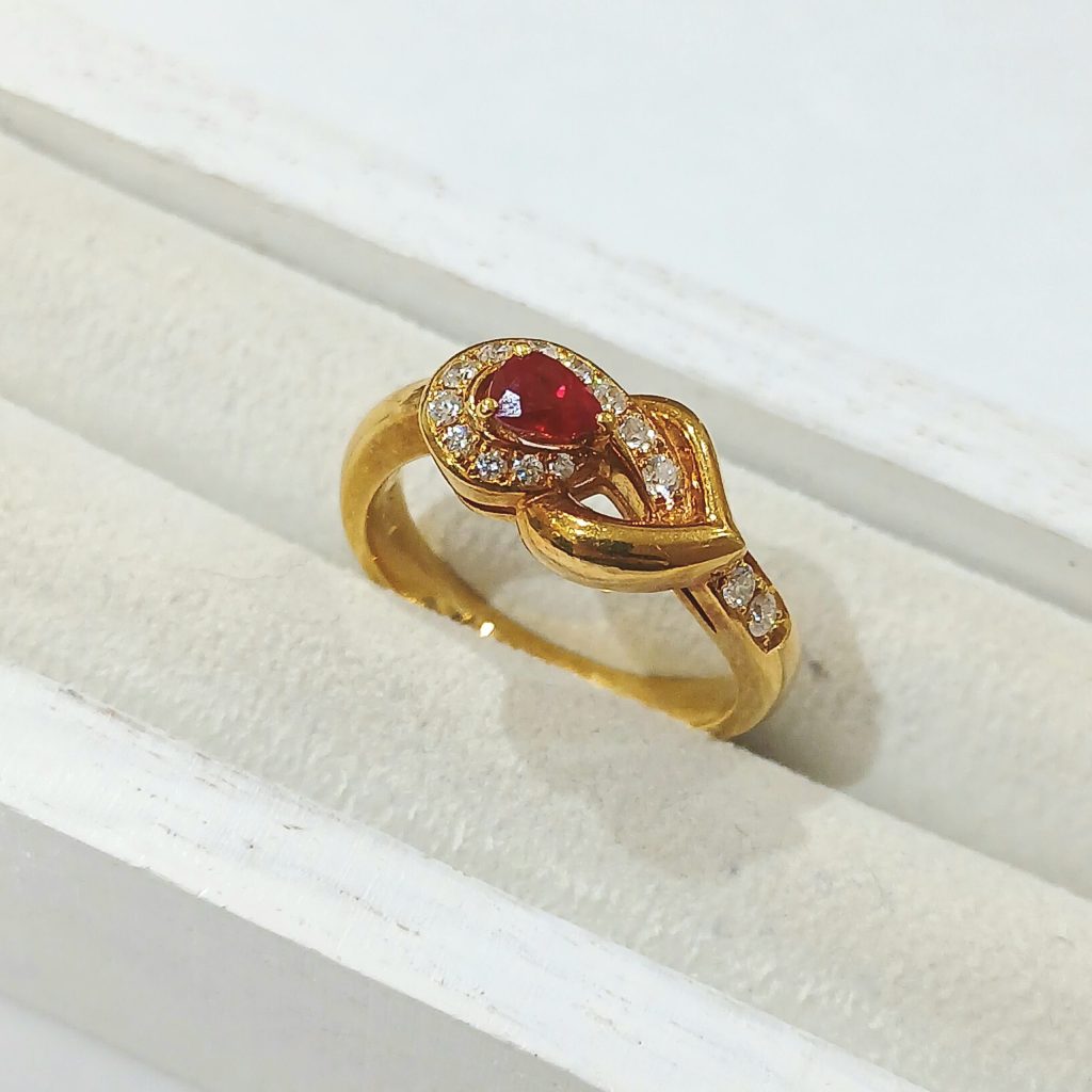 【K18指輪】18金・貴金属・アクセサリー・ルビー・メレダイヤモンド・ジュエリー・宝石・リング