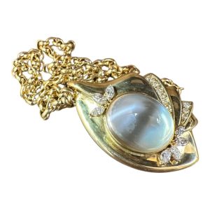 K18（18金）メノウ・メレダイヤ付きネックレス