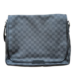 LOUIS VUITTON ルイヴィトン ダニエルMMメッセンジャー