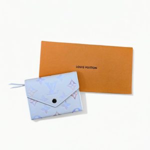 Louis Vuitton　ポルトフォイユ　ヴィクトリーヌ　ルイ・ヴィトン　財布
