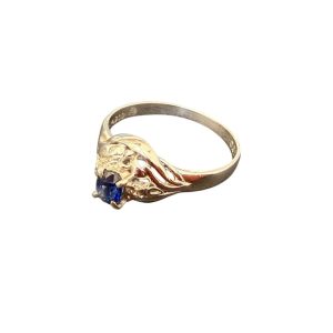 Pt900 プラチナ サファイア付きリング