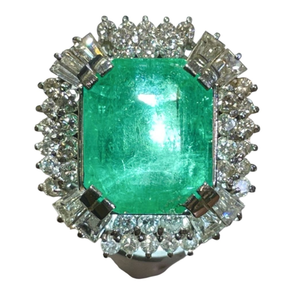 pt900エメラルドリング（1.8ct）