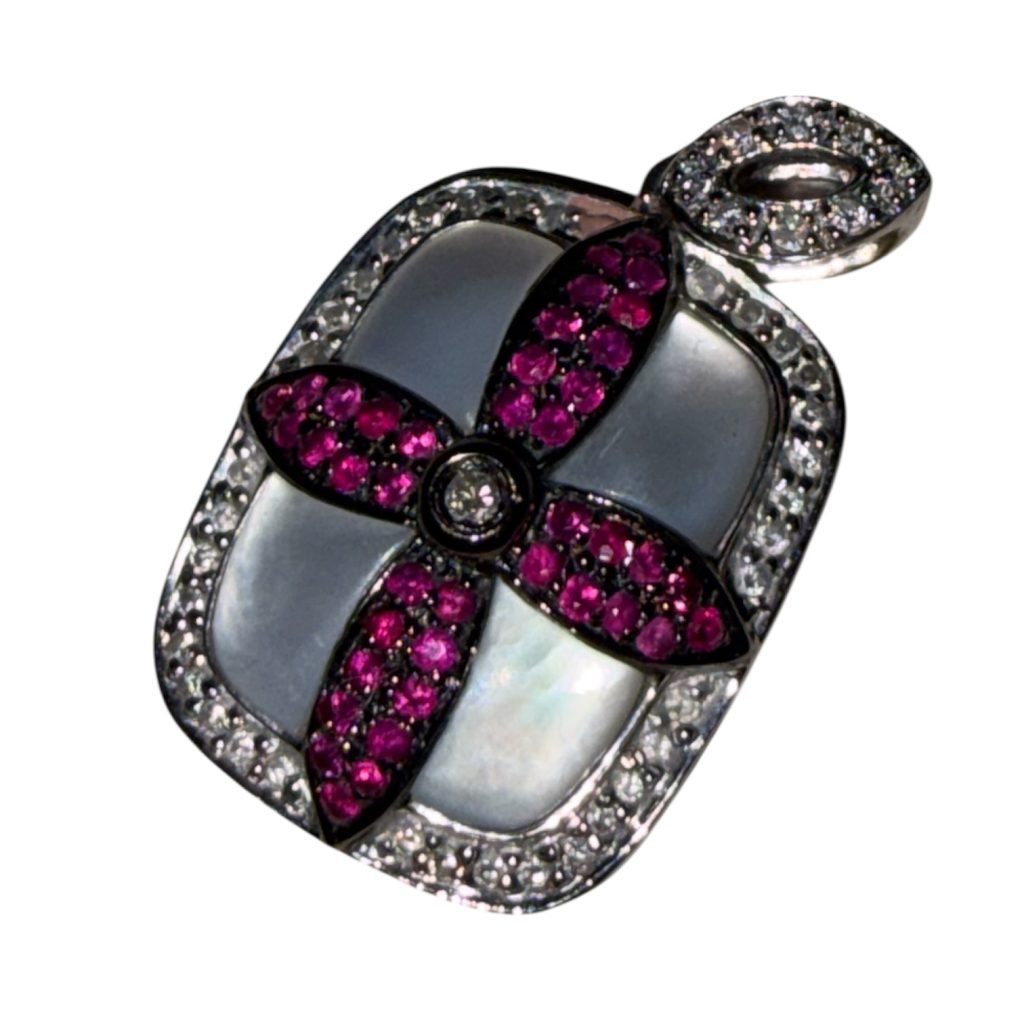 函館市 Pt900 ルビー ダイヤモンド ネックレストップ 色石ジュエリー