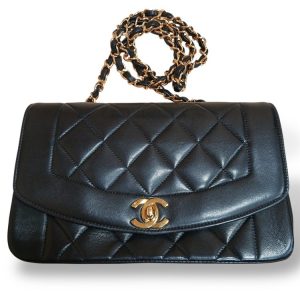 【ダイアナ フラップ マトラッセ】CHANEL【Cランク】