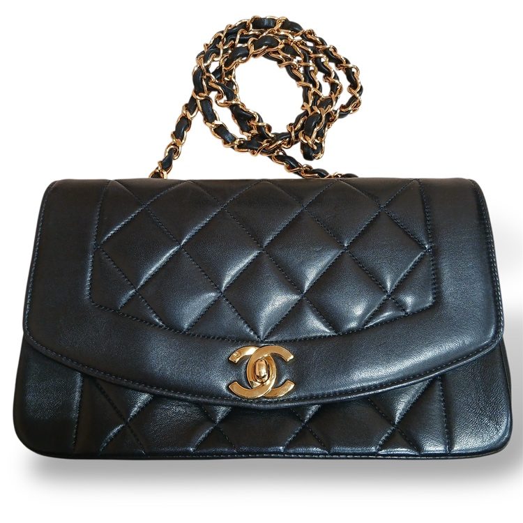 【ダイアナ フラップ マトラッセ】CHANEL【Cランク】