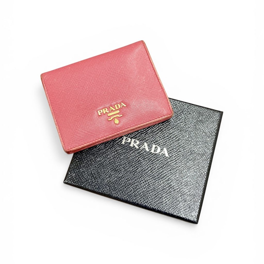 PRADA 二つ折り財布