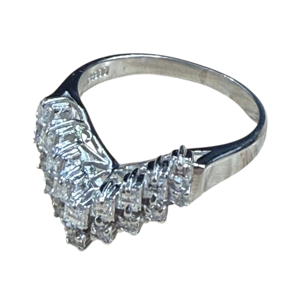 Pt900 プラチナ900 ダイヤモンド付きリング