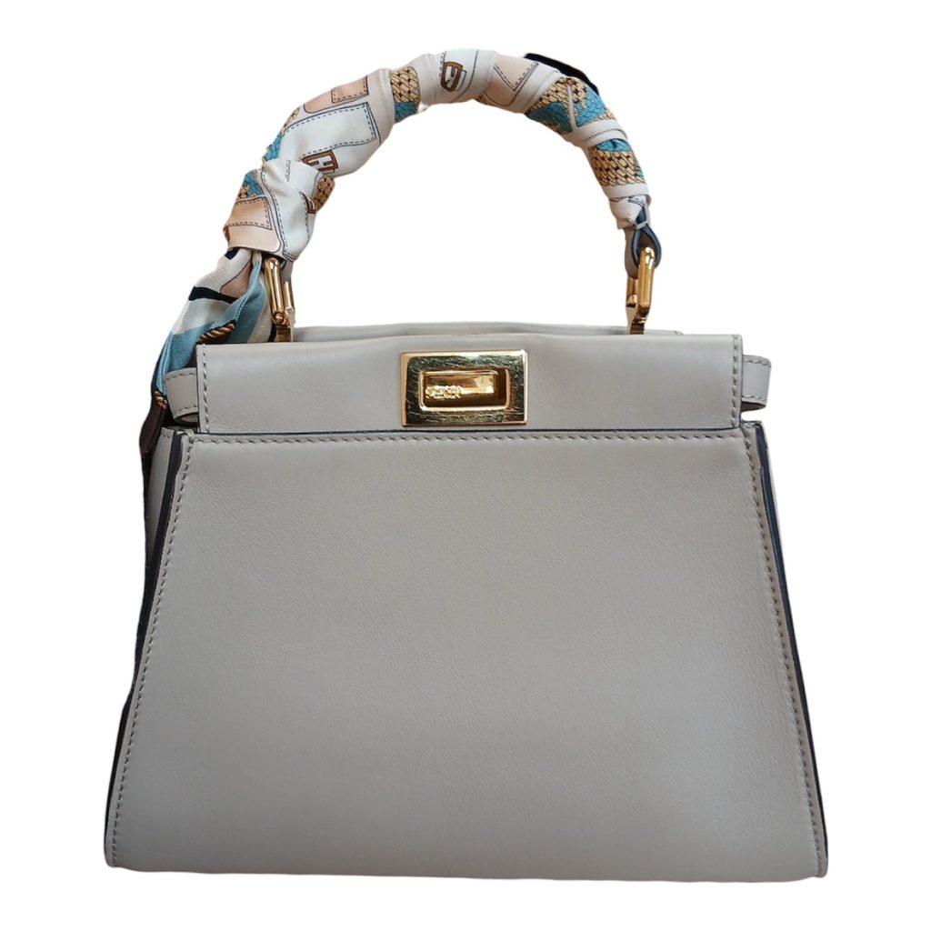 FENDI ピーカブーアイシーユー 8BN321 グレー