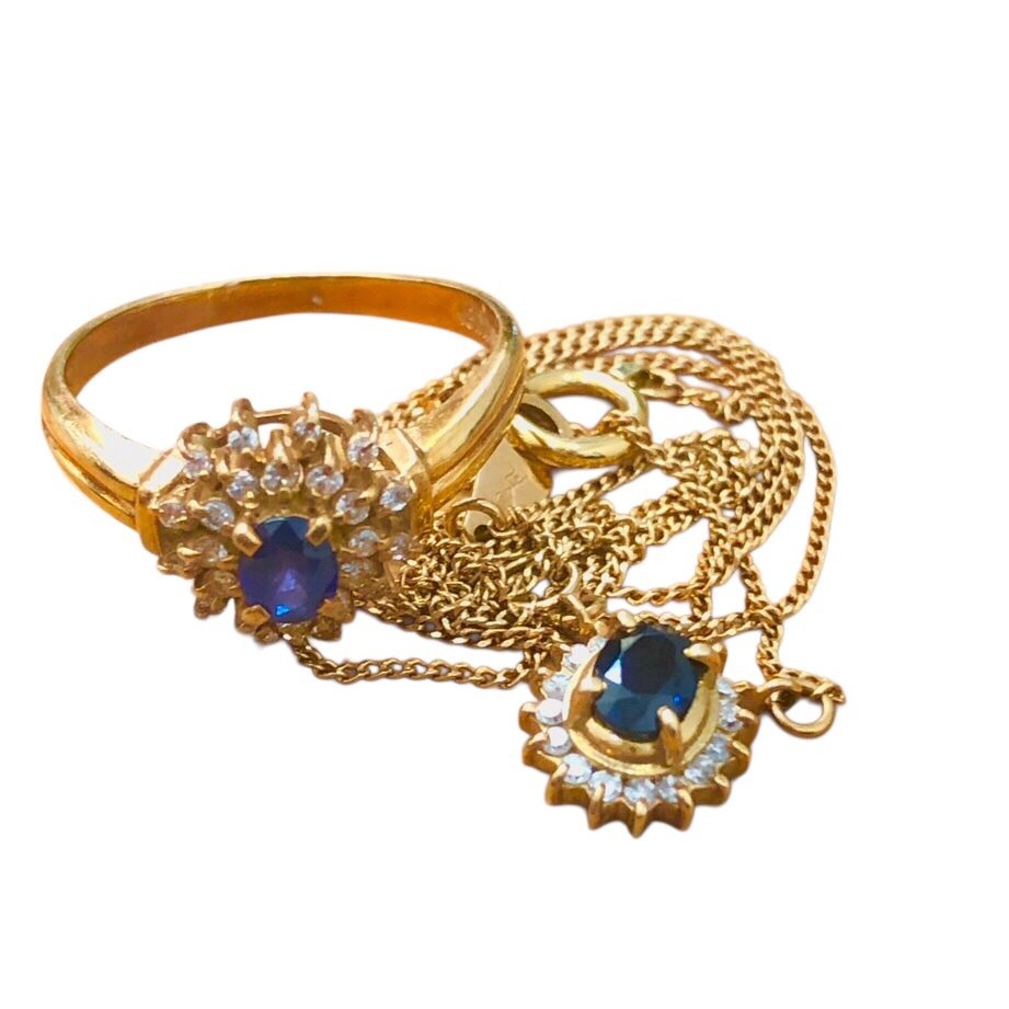 K18(18金)　サファイア＆メレダイヤ　ネックレス、リング