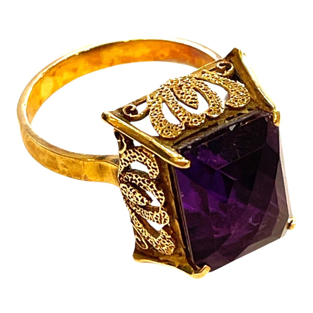 【貴金属】K18  (18金)　　　アメジスト付きリング　指輪　ジュエリー アクセサリー