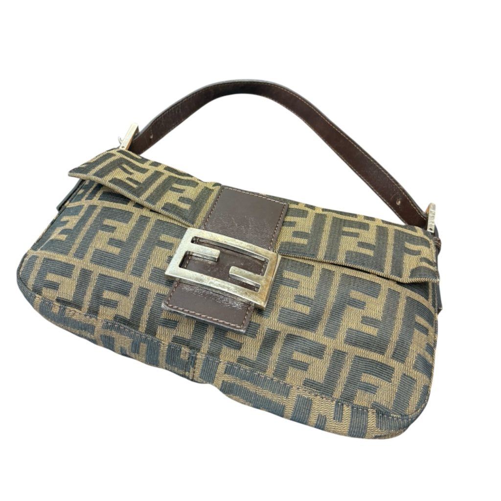 Fendi　ショルダーバッグ　ズッカ柄
