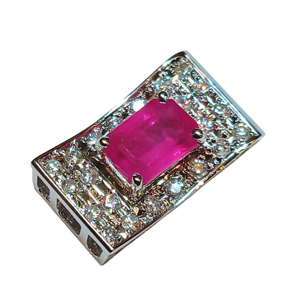 K18WG 18金ホワイトゴールド ルビー・メレダイヤモンド付きペンダントトップ アクセサリー