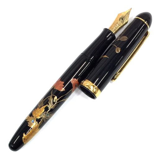加賀蒔絵 香苑 ペン先 18K 万年筆 カートリッジ式 字幅 細 全長約14.2cm 保存箱付き