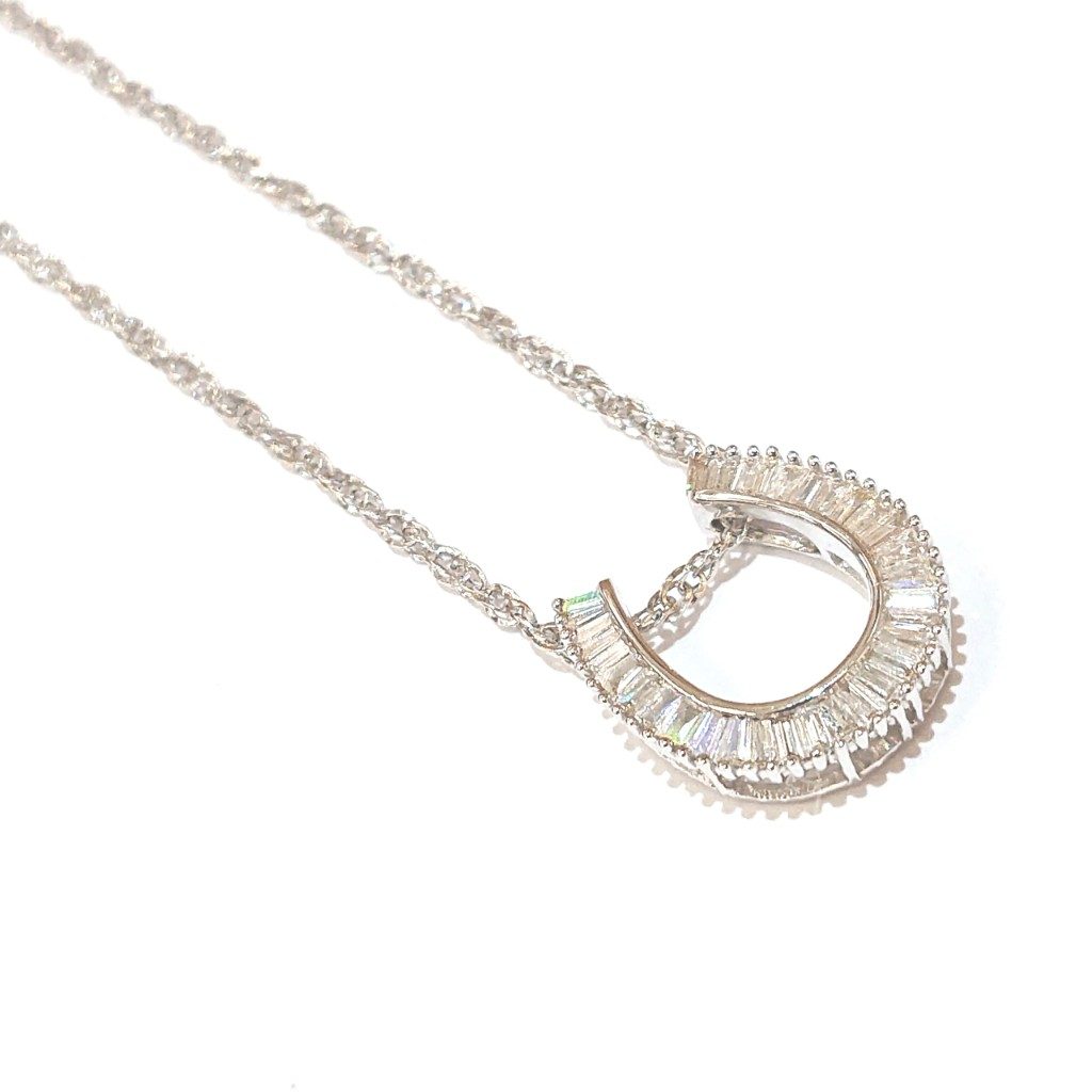 K18WG メレダイヤモンド ホースシュー ネックレス