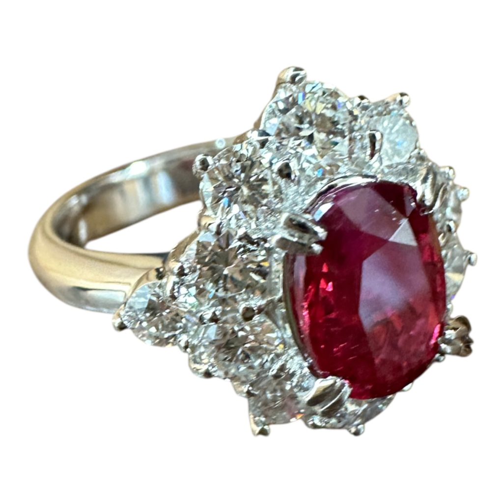 Pt900（プラチナ900）ルビー2.18ct・メレダイヤ合計1.564ct付きリング