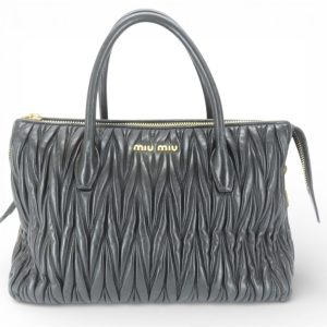 miumiu マテラッセ ハンドバッグ