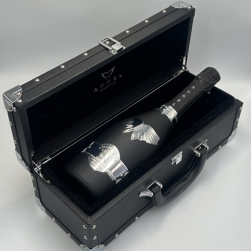 ANGEL CHAMPAGNE ブラック 高価買取｜伊勢崎市宮子町