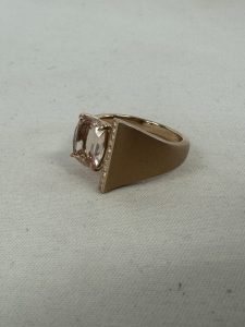 K18 モルガナイト リング