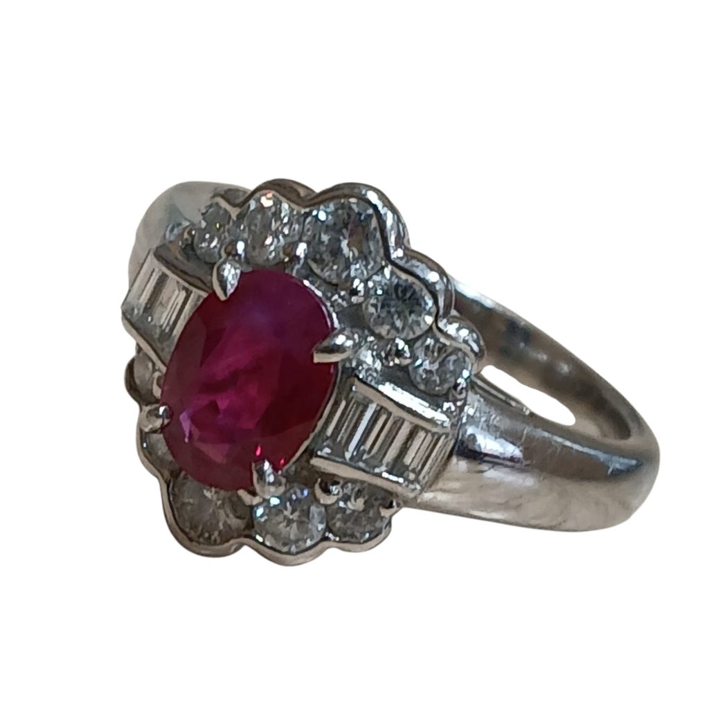 Pt900(プラチナ) ルビー0.7ct メレ0.37ct リング