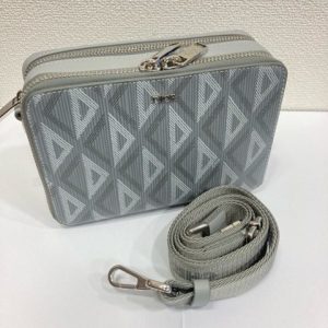 ディオールショルダーバッグ