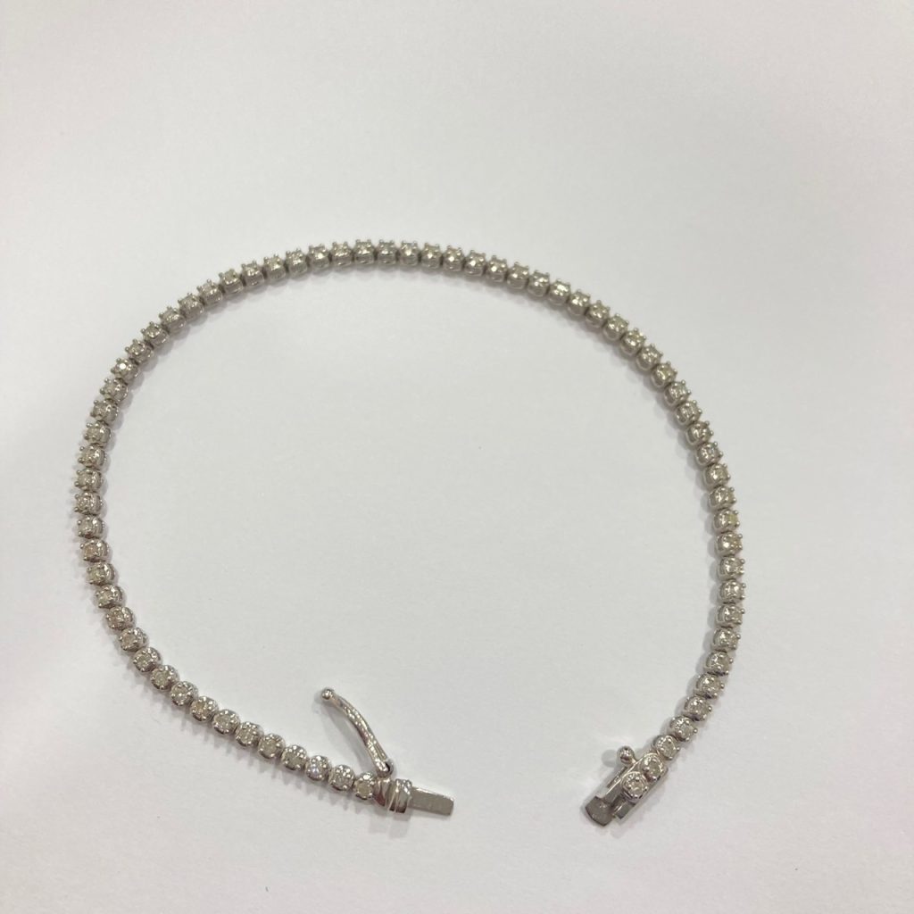 ダイヤ付きプラチナネックレス