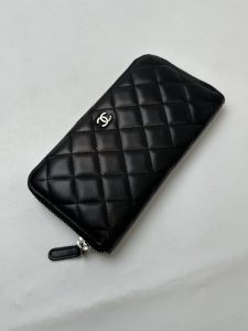 シャネル マトラッセ ラウンドファスナー長財布