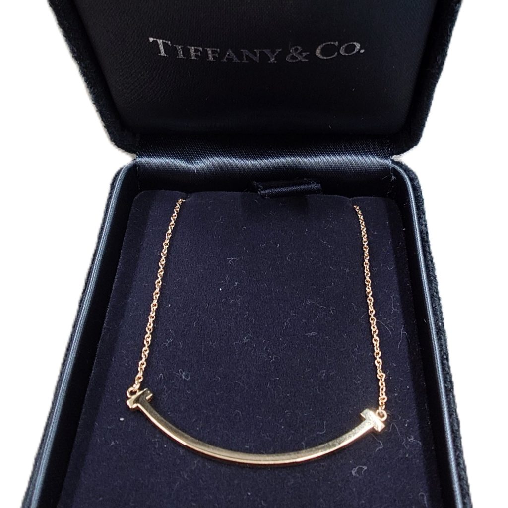 Tiffany & Co. Tスマイル ペンダント