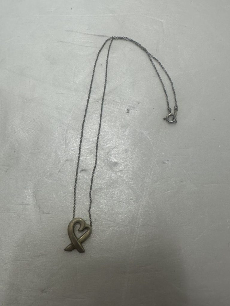 ティファニー ラビングハートネックレス