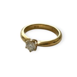 K18（18金）ダイヤ付きリング