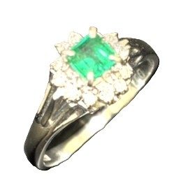 Pt900(プラチナ900)エメラルドリング