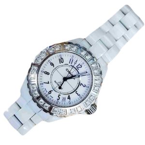 シャネル J12 38mm ホワイトセラミック