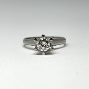 K18WG　18金ホワイトゴールド　ダイヤモンド　リング