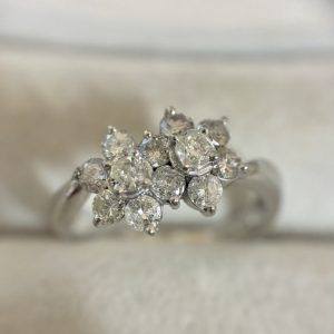 Pt900(プラチナ900）ダイヤモンド　リング