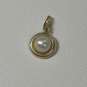 K18(18金）ネックレストップ