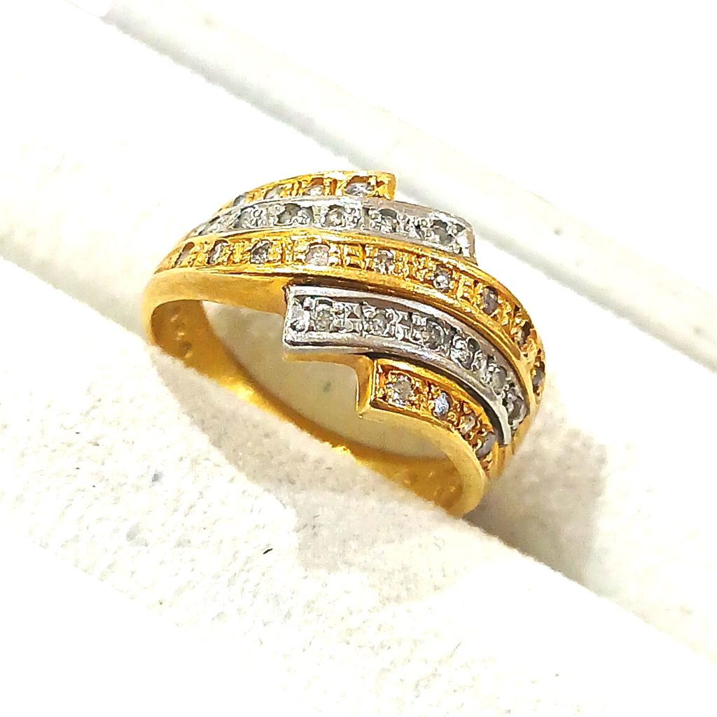 【K18Pt900コンビリング】18金・プラチナ900・メレダイヤ・貴金属・アクセサリー