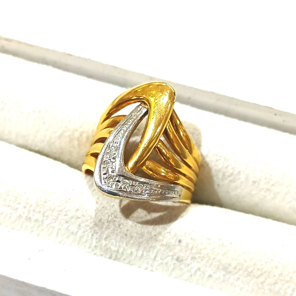 【K18Pt900コンビリング】18金・プラチナ900・メレダイヤ・貴金属・アクセサリー