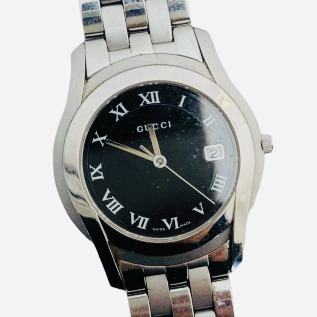 グッチ（GUCCI）ラウンドフェイス デイト クォーツ