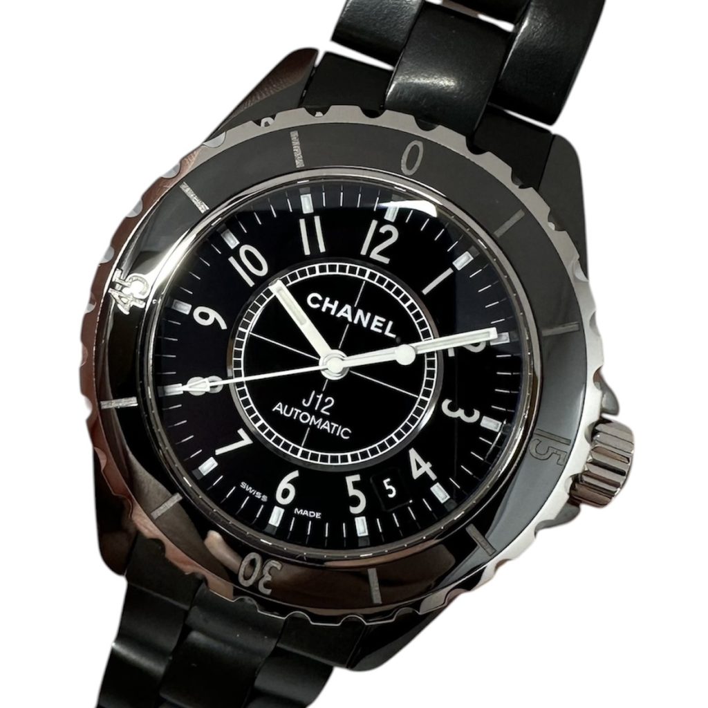 CHANEL（シャネル）J12ブラックセラミック/ラバー H0684 38mm AT 黒文字盤 自動巻