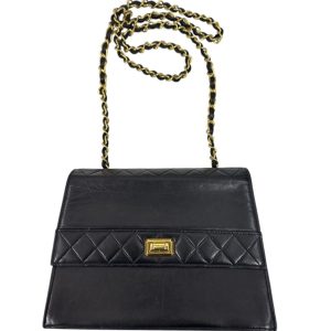 【台形チェーンショルダー マトラッセ】CHANEL【Bランク】